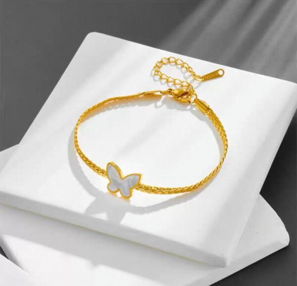 1 Pc Butterfly Hanging Gold Plated Charm Bracelet